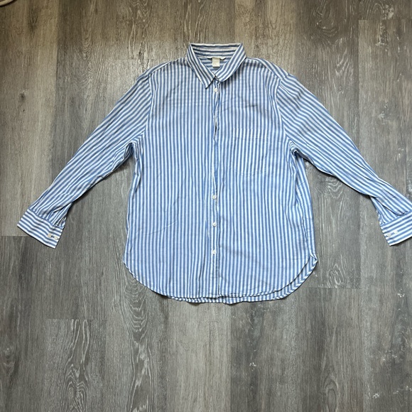 H&M Blue and White Striped Casual Shirt - Picture 1 of 4